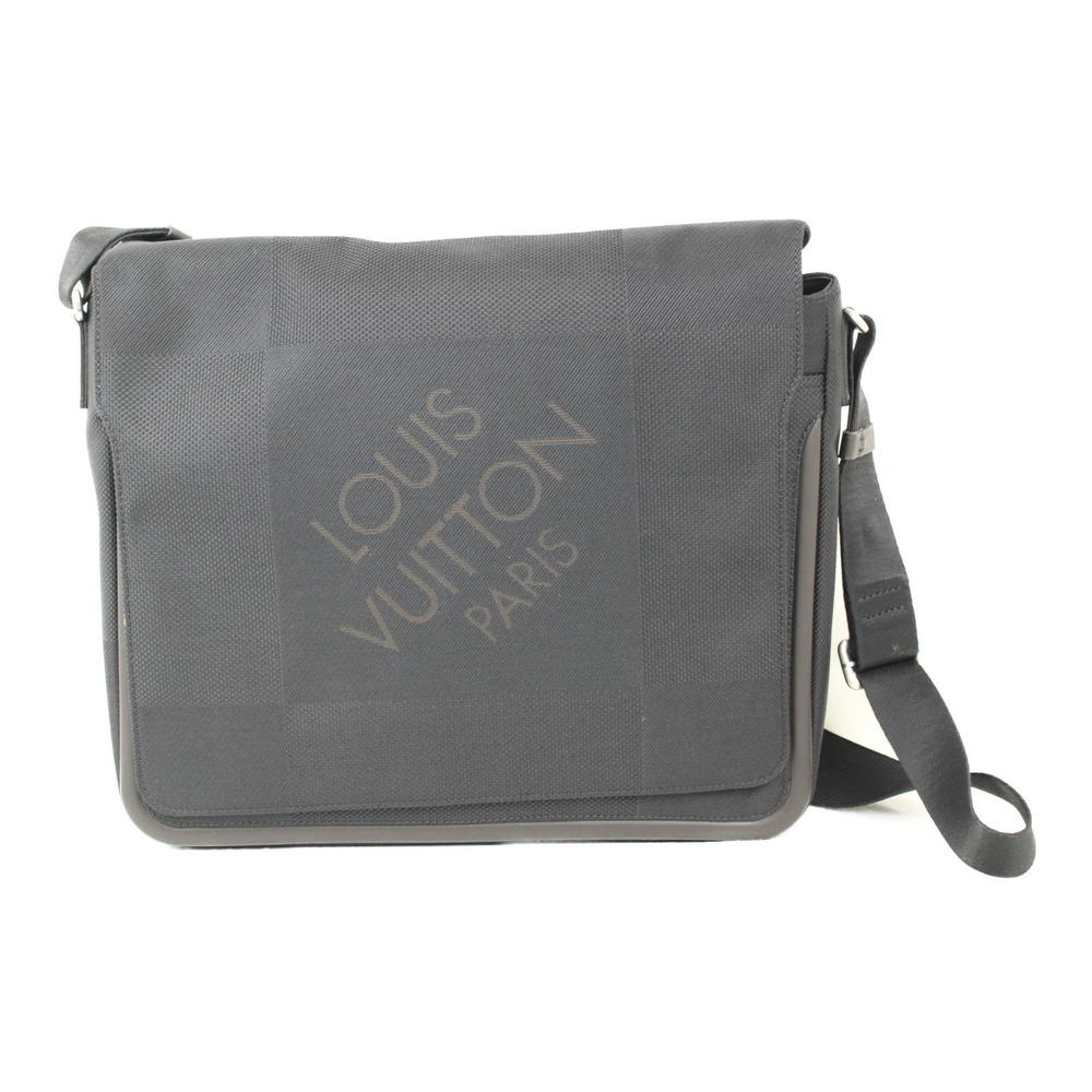 LOUIS VUITTON Messager Damier Geant Black Canvas Shoulder Bag Crossbody